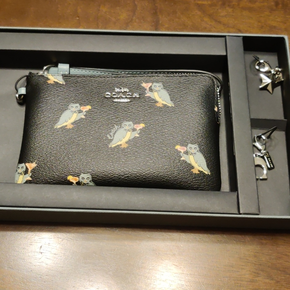Coach owl wristlet gift set